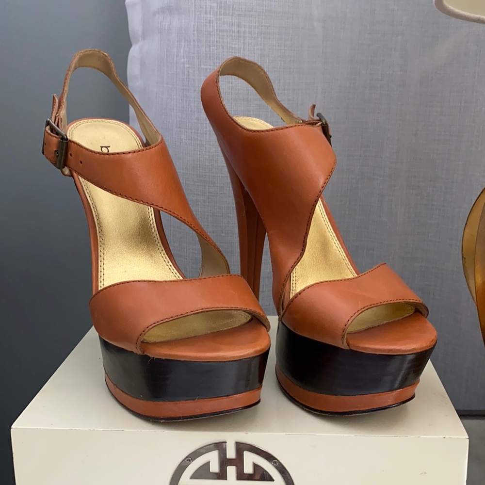 Bebe shoes worn a few times super comfortable